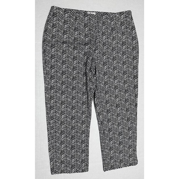 Chico's Women's So Slimming Side Zip Black And White Size 0 Crop Super Comfy - Picture 1 of 14